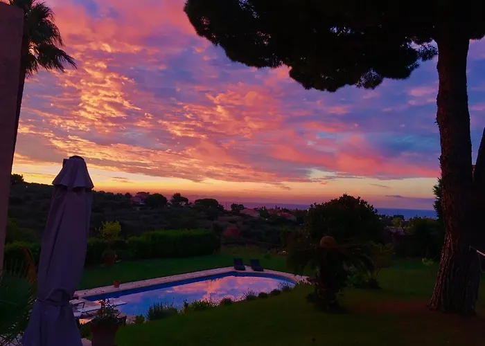 Antoline לינה וארוחת בוקר