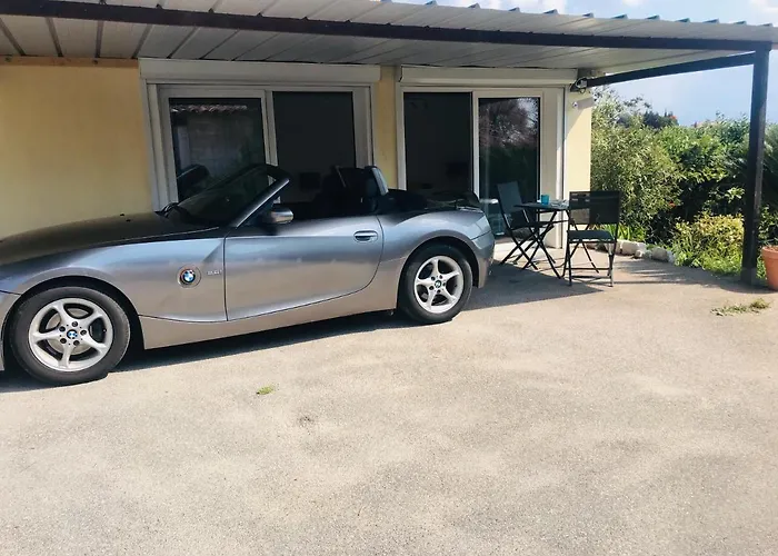 לינה וארוחת בוקר Antoline קאן סור מר