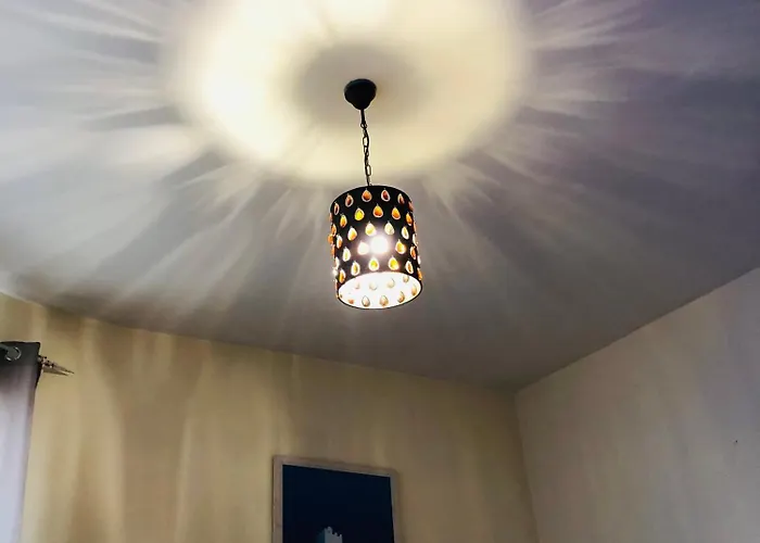 לינה וארוחת בוקר Antoline קאן סור מר