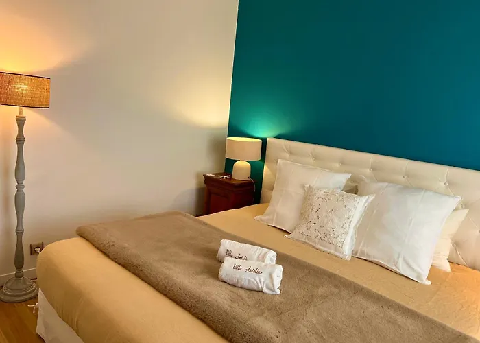 Antoline לינה וארוחת בוקר קאן סור מר