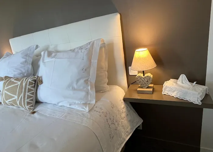 Antoline קאן סור מר