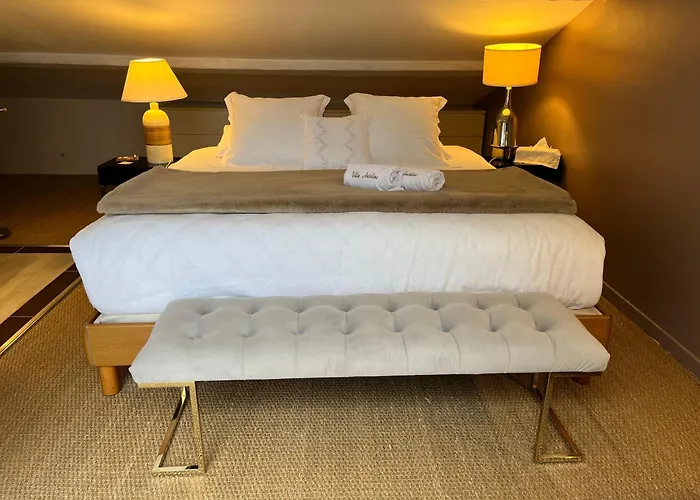 לינה וארוחת בוקר Antoline