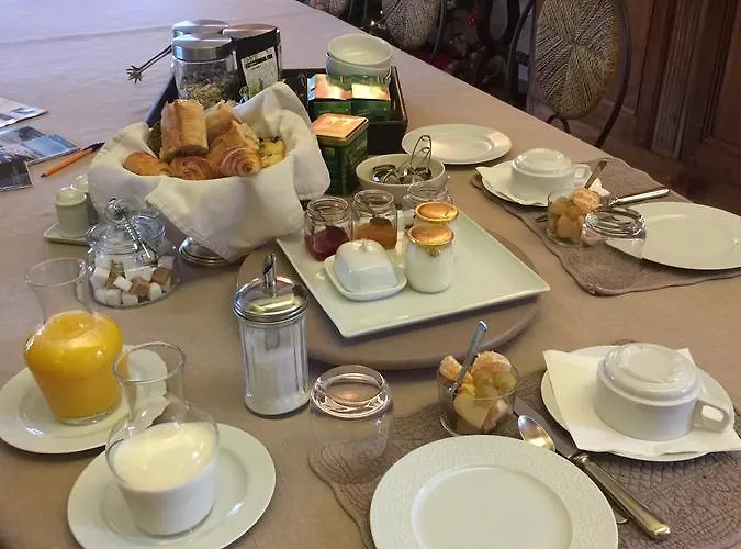 Antoline לינה וארוחת בוקר